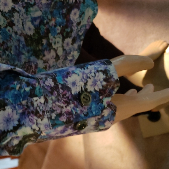 Womans Eton multiple colored  floral button down shirt - Picture 3 of 6